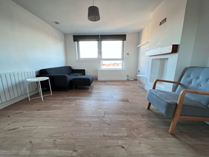 2 Bedroom Flat To Rent In Craigie Drive, Dundee, DD4