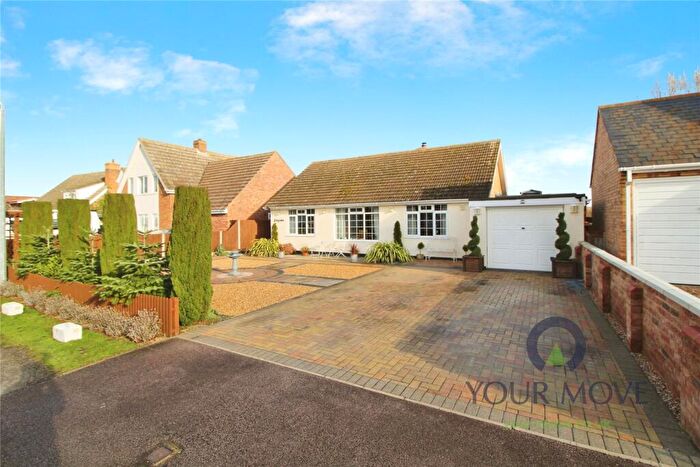 2 Bedroom Bungalow For Sale In Ivy Lane, Wilstead, Bedford, Bedfordshire, MK45