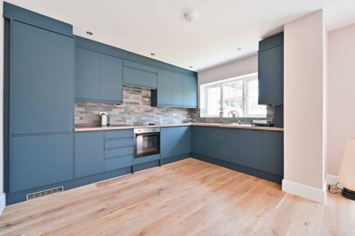 3 Bedroom End Of Terrace House To Rent In South Hill Grove, Harrow, HA1