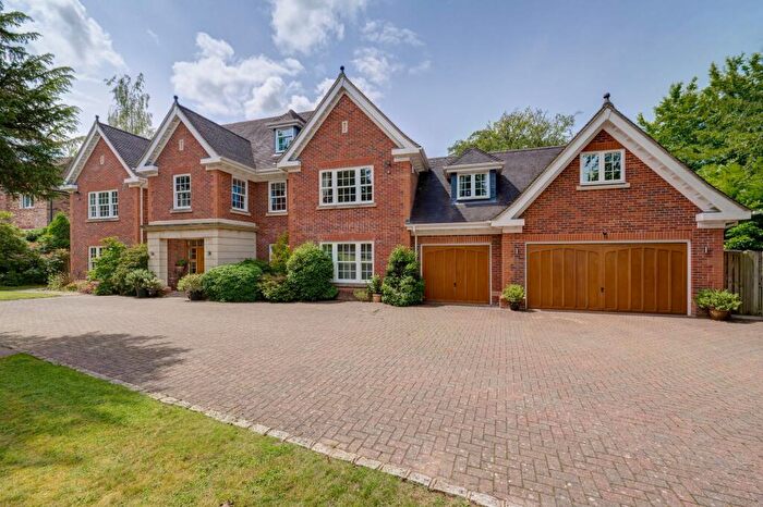 8 Bedroom Detached House For Sale In Westfield Road, Beaconsfield, HP9
