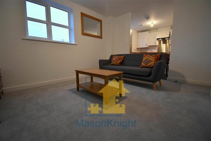 2 Bedroom Flat To Rent In For Marketing Available Now Heroes Drive, Selly Oak, B29