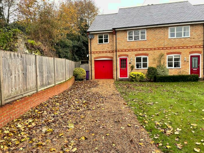 3 Bedroom Semi-Detached House To Rent In The Fleet, Royston, SG8