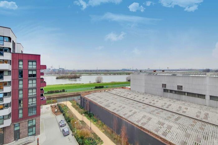 3 Bedroom Flat To Rent In Equipment Works, Walthamstow, London, E17