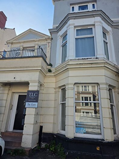 1 Bedroom Flat To Rent In Trinity Square, Llandudno, LL30