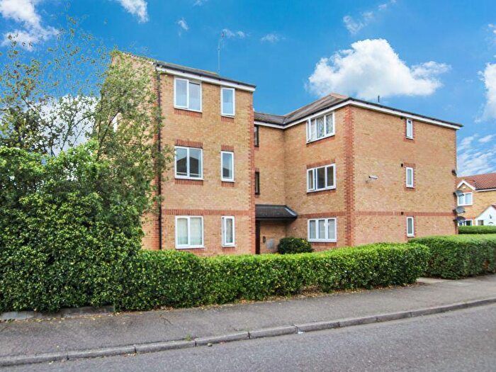 2 Bedroom Flat For Sale In Danbury Crescent, South Ockendon, RM15