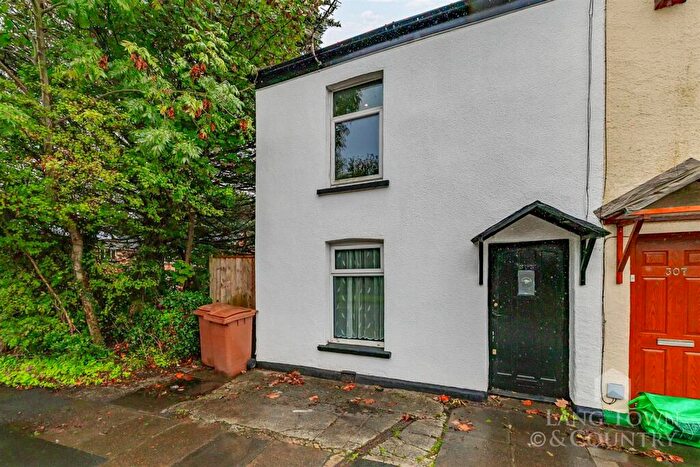 3 Bedroom End Of Terrace House To Rent In Crownhill Road, Plymouth, PL5