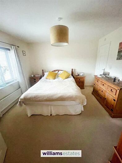 4 Bedroom Detached House For Sale In Stryd Y Barcud, Ruthin, LL15