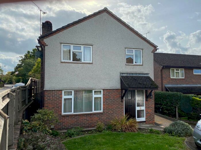 4 Bedroom Detached House To Rent In Smiths Field, Romsey, SO51