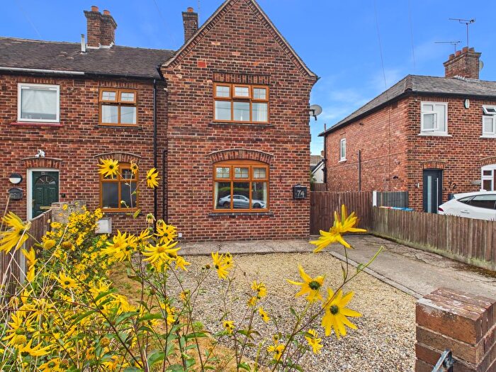 3 Bedroom End Of Terrace House For Sale In Kingsley Road, Chester, Cheshire, CH3