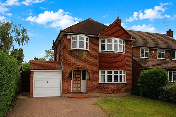 3 Bedroom Detached House For Sale In Green Lane, Shepperton, TW17