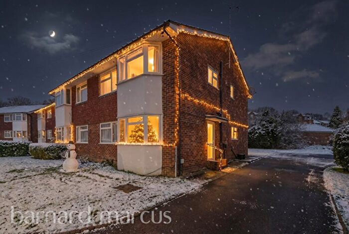 2 Bedroom Maisonette For Sale In Ringwood Avenue, Redhill, RH1