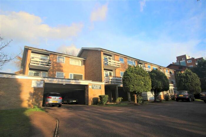 2 Bedroom Apartment To Rent In Dennis Lane, Stanmore, HA7