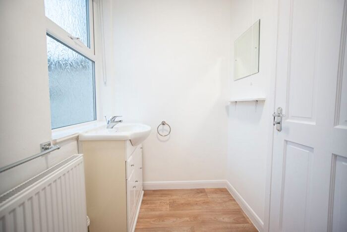 1 Bedroom Flat To Rent In Morpeth Street, Hull, HU3