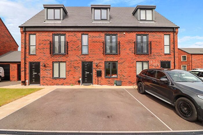 3 Bedroom Terraced House For Sale In Broomhill Avenue, Waverley, Rotherham, S60