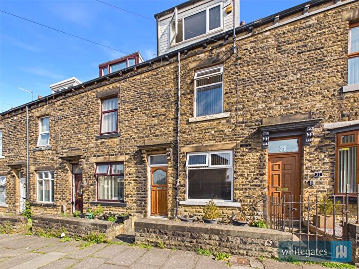 4 Bedroom Terraced House For Sale In Blamires Street, Bradford, West Yorkshire, BD7