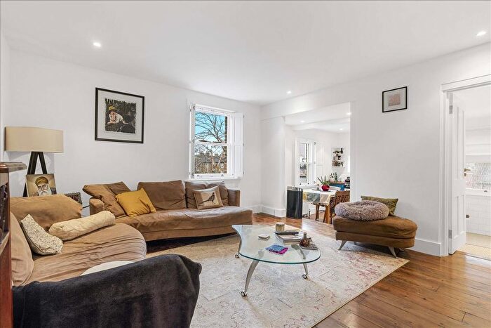 1 Bedroom Flat To Rent In St Ann's Villas, London, W11