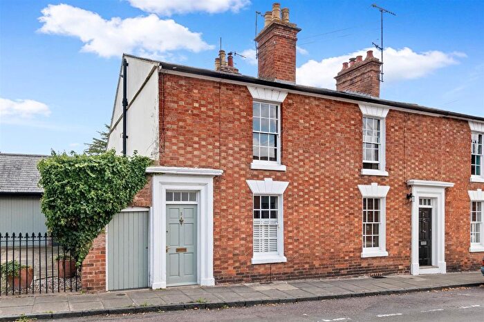 2 Bedroom End Terrace House For Sale In Tyler Street, Stratford-Upon-Avon, CV37