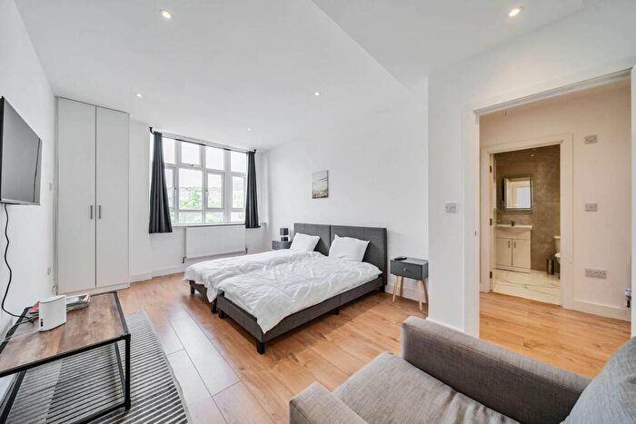 1 Bedroom Flat To Rent In Rushey Green, Catford, London, SE6