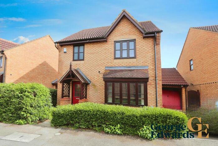 3 Bedroom Detached House To Rent In Abbeydore Grove, Monkston, Milton Keynes, MK10