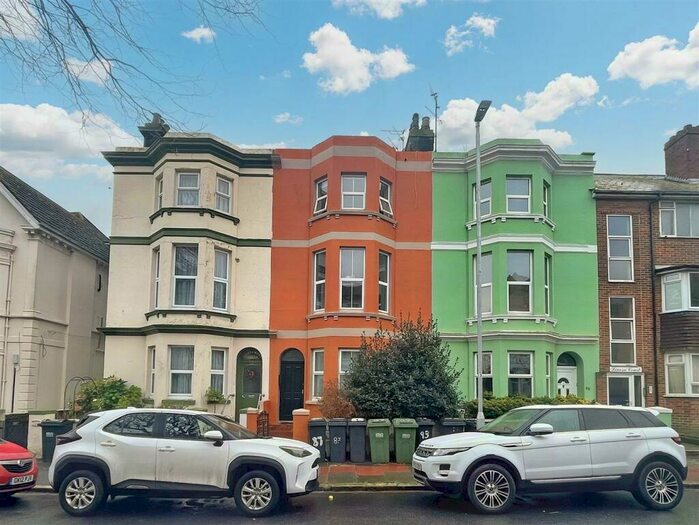 7 Bedroom Town House For Sale In Pevensey Road, Eastbourne, BN22