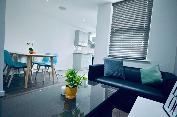 6 Bedroom House To Rent In Ling Street, Liverpool, L7