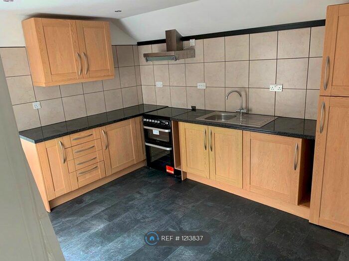 2 Bedroom Flat To Rent In Yarmouth Road, Caister-On-Sea, Great Yarmouth, NR30