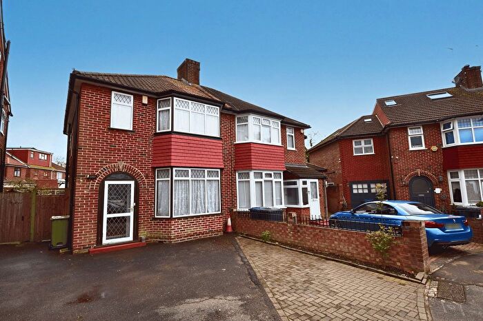 3 Bedroom Semi-Detached House To Rent In Wellgarth, Greenford, UB6