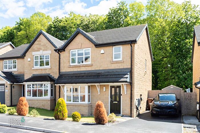 3 Bedroom Detached House For Sale In Colvin Way, Burnley, BB12