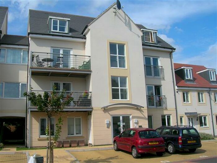 2 Bedroom Apartment To Rent In Summit Close, Bristol, BS15