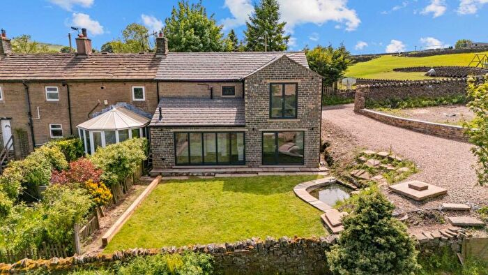 3 Bedroom Cottage For Sale In Black Edge Lane, Denholme, BD13