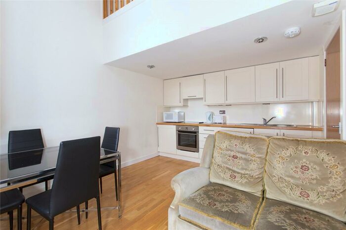 2 Bedroom Flat To Rent In Drummond Street, Edinburgh, EH8