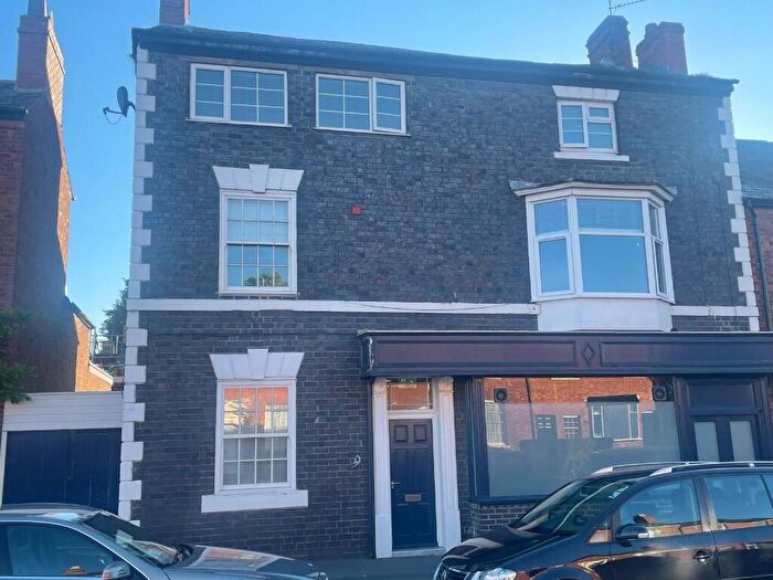 2 Bedroom Flat To Rent In Warwick Road, CV35