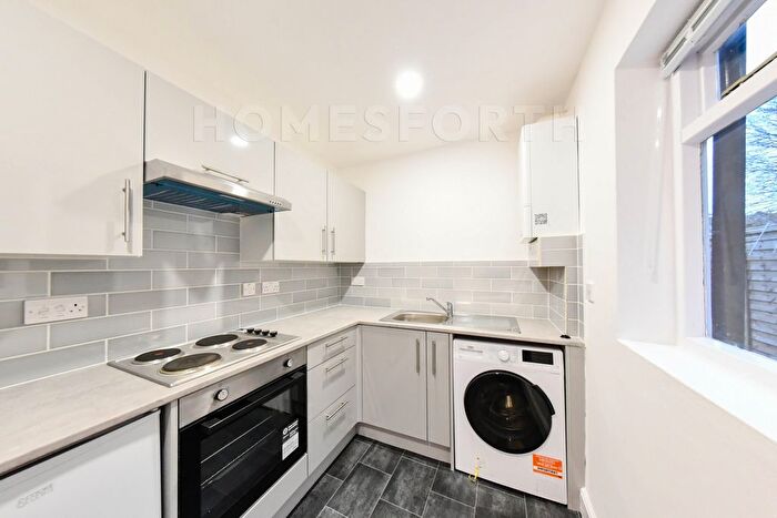 2 Bedroom Flat To Rent In Fortunegate Road, Harlesden, NW10