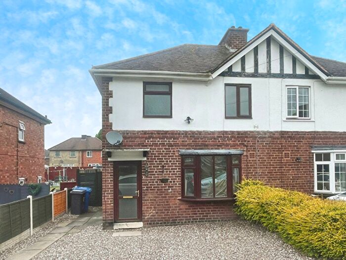 3 Bedroom Semi-Detached House To Rent In Halford Street, Tamworth, Staffordshire, B79
