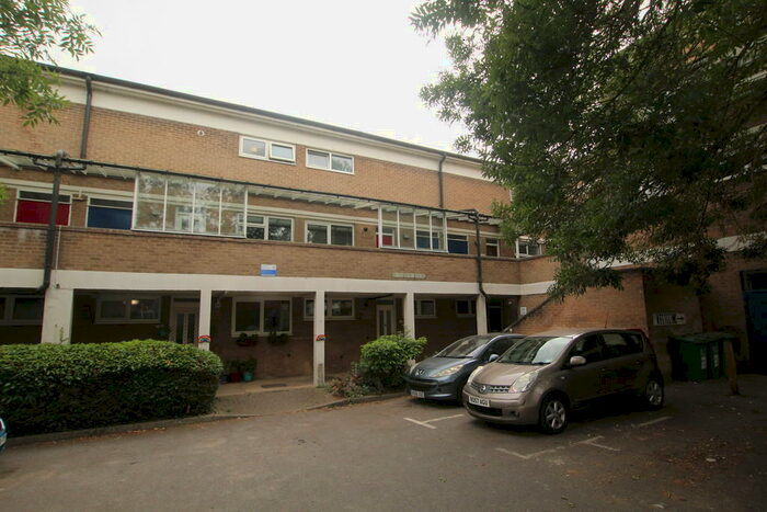 2 Bedroom Apartment To Rent In St Davids House, Bermuda Road, CB4