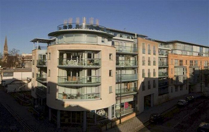 2 Bedroom Flat To Rent In North Contemporis Merchants Road Clifton, BS8
