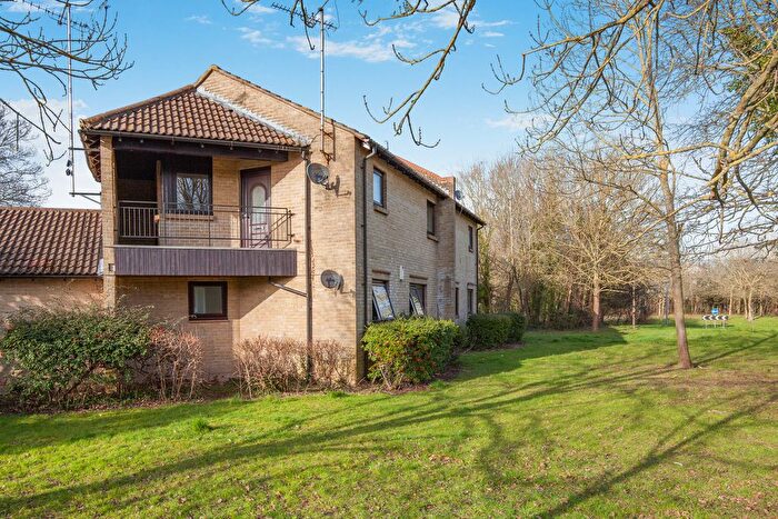 1 Bedroom Flat For Sale In The Gallops, Langdon Hills, SS16