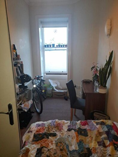 3 Bedroom Flat To Rent In Dalkeith Road, Edinburgh, EH16