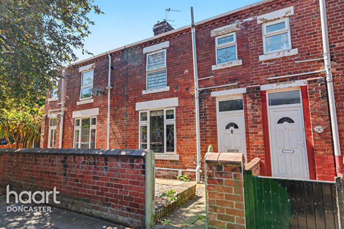 3 Bedroom Terraced House For Sale In Senior Road, Hexthorpe, Doncaster, DN4