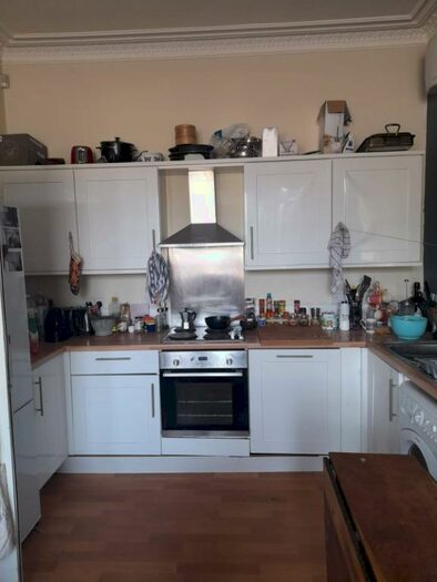 3 Bedroom Flat To Rent In Dalkeith Road, Newington, Edinburgh, EH16