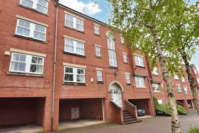 2 Bedroom Flat For Sale In The Cricketers, Leeds, West Yorkshire, LS5