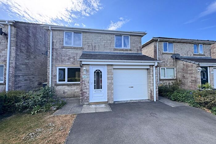 3 Bedroom Detached House To Rent In Walker Brow, Dove Holes, Buxton, SK17