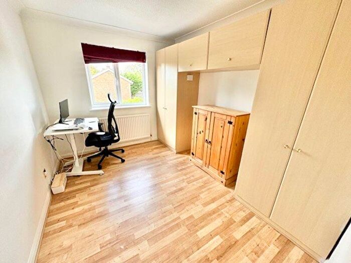 1 Bedroom Flat For Sale In Hazlemere Road, Penn, HP10