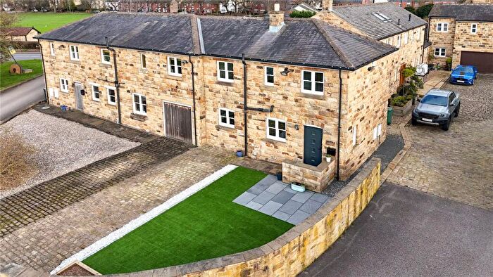 2 Bedroom Semi-Detached House For Sale In Church Side, Methley, Leeds, LS26