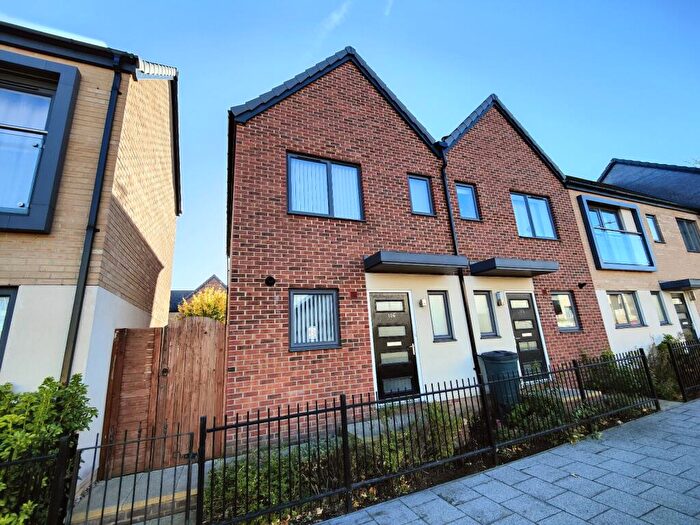 2 Bedroom House To Rent In College Road, Doncaster, Uk, DN1