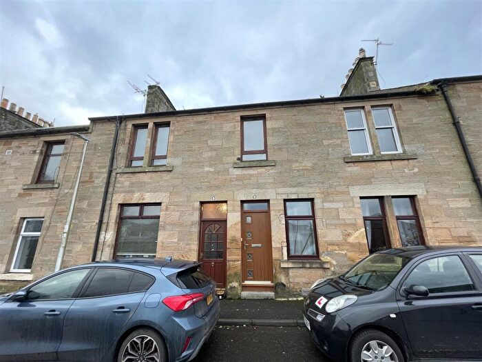 2 Bedroom Flat For Sale In North Street, Freuchie, KY15