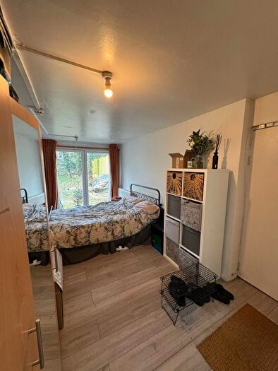 1 Bedroom Flat To Rent In Stamford Hill, London, N16