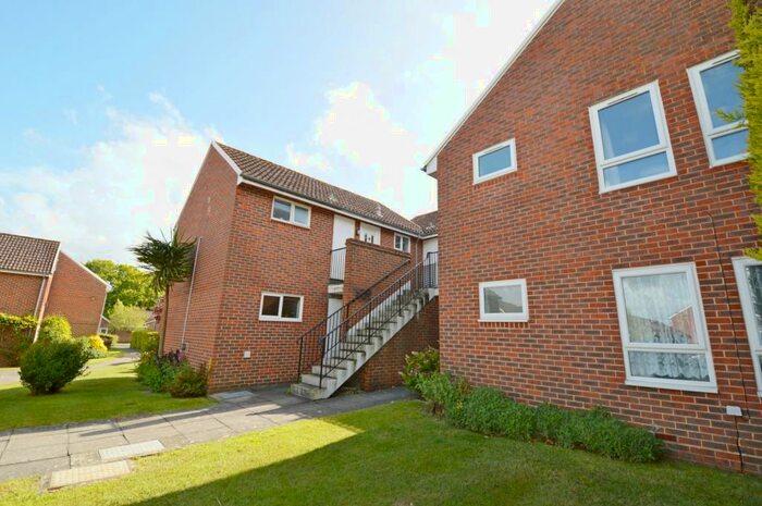 1 Bedroom Flat To Rent In Moggs Mead, Petersfield, GU31