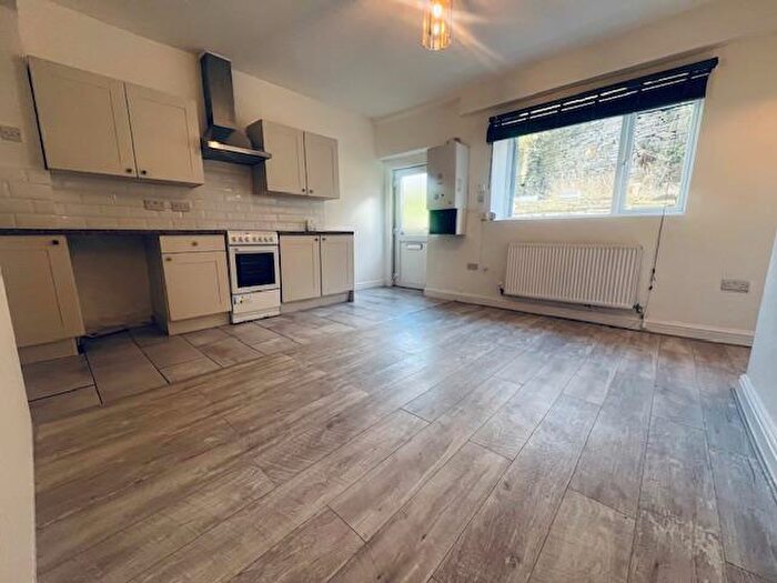 2 Bedroom Terraced House To Rent In Parrock Parade, Rossendale, BB4