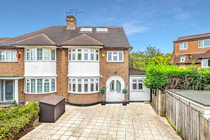 5 Bedroom Semi-Detached House To Rent In Abergeldie Road, London, SE12